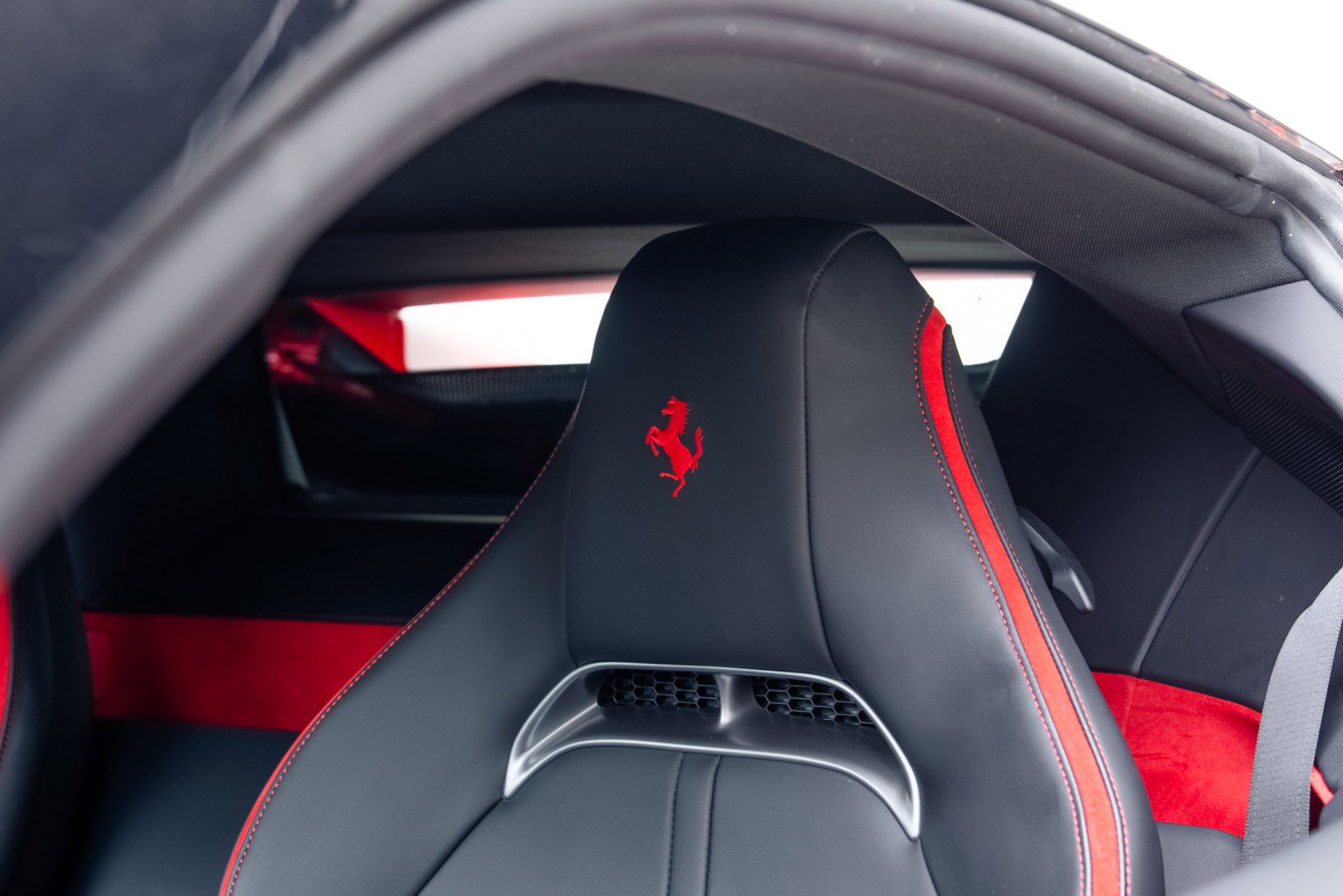 Used 2023 Ferrari SF90 Stradale AWD/4WD image 14