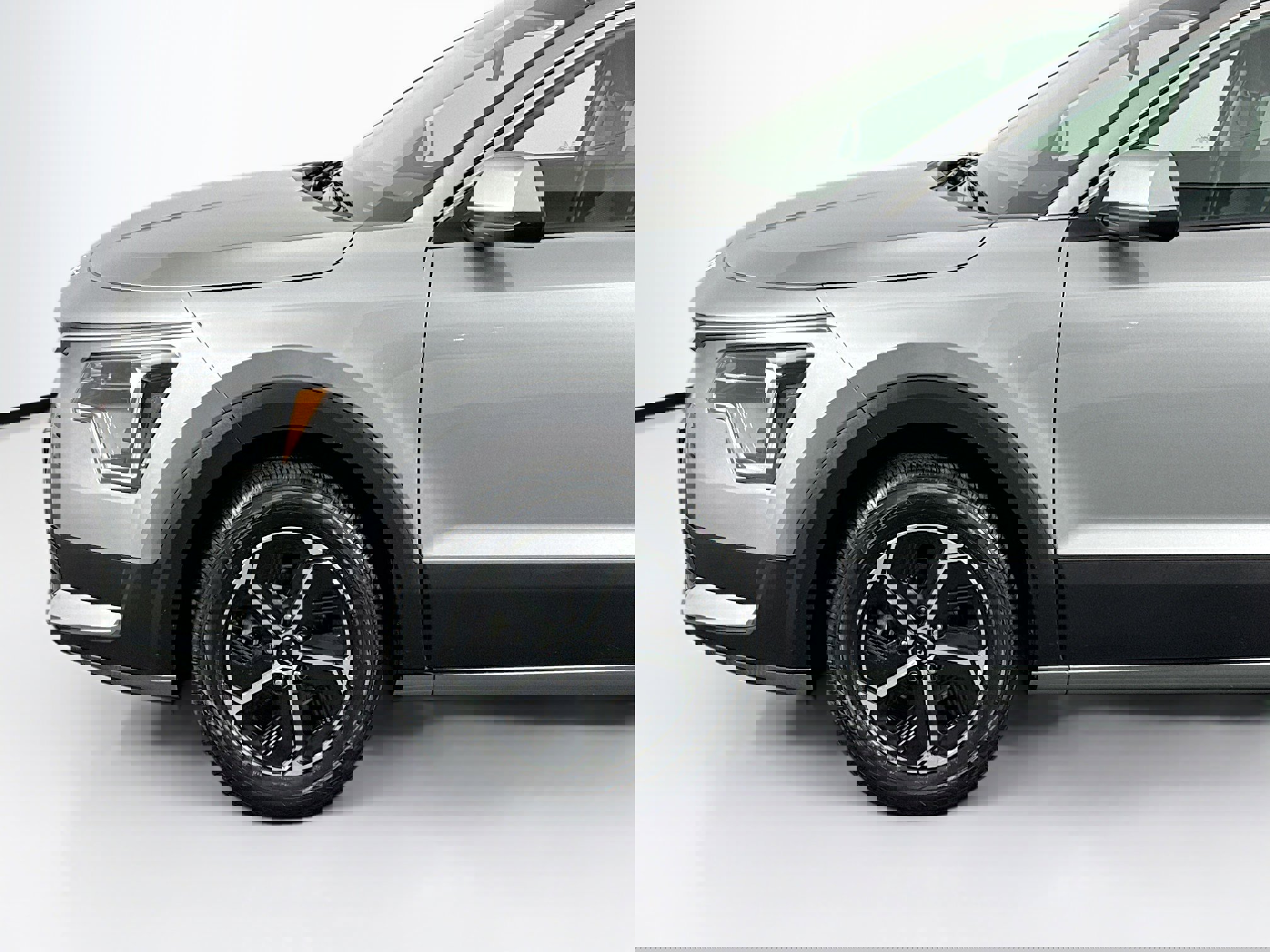 Used 2023 Kia Niro LX image 38