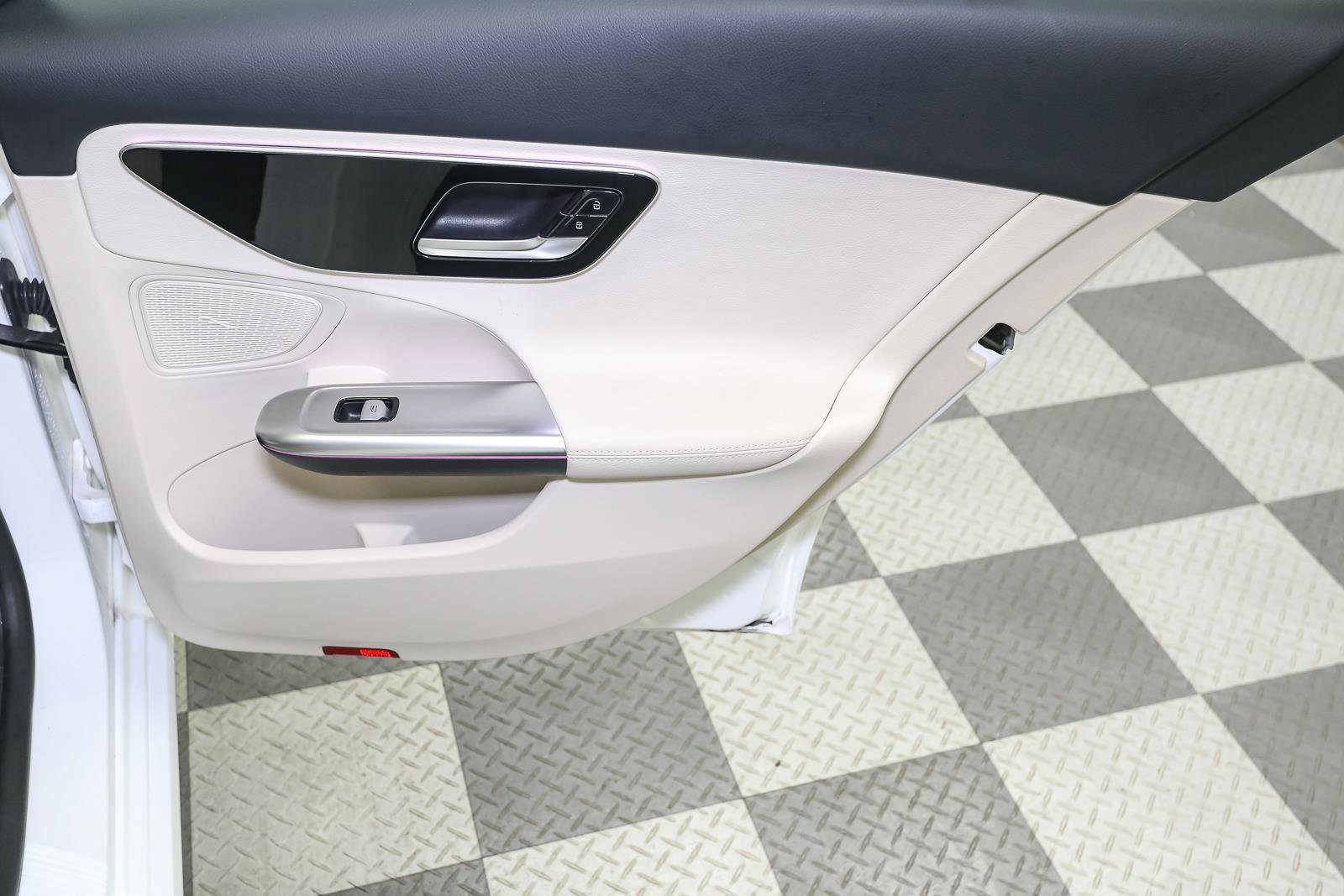 Used 2023 Mercedes-Benz C 300 4MATIC Sedan image 24