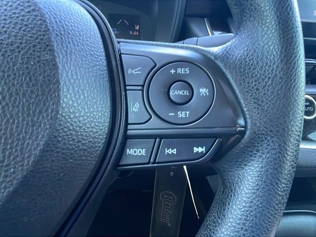 Used 2021 Toyota Corolla LE FWD image 25