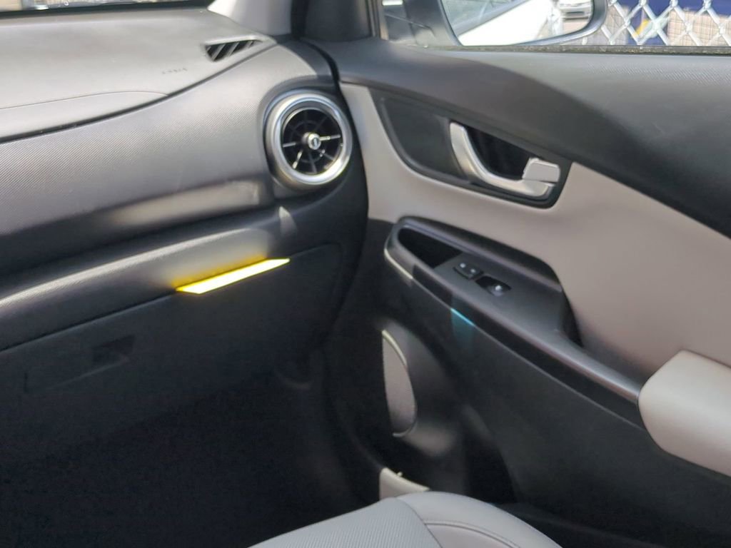 Used 2023 Hyundai Kona Limited w/ Cargo Package FWD image 20