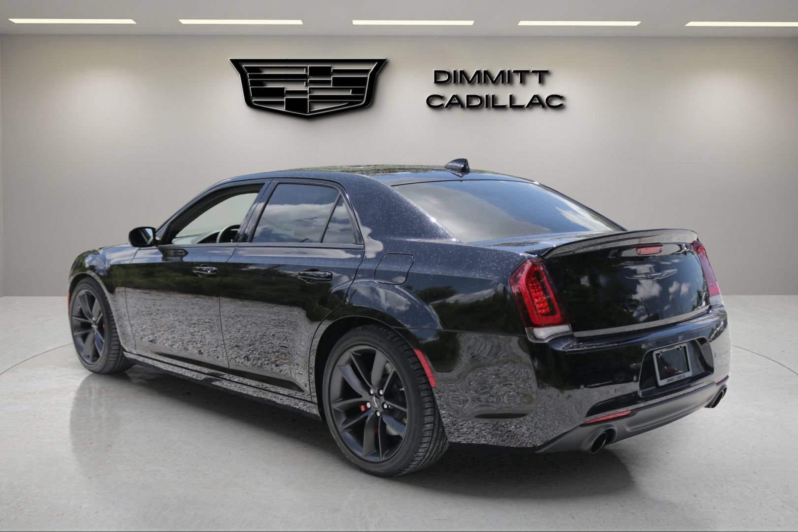 Used 2023 Chrysler 300 C RWD image 7