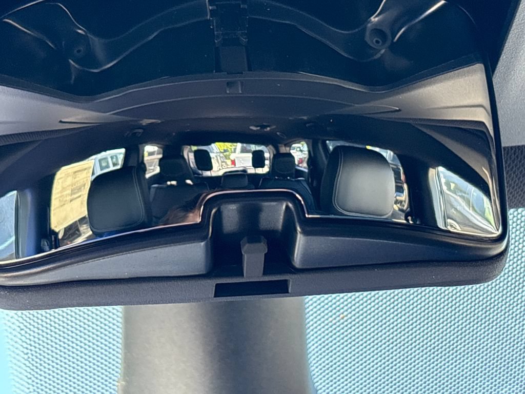 New 2027 Chrysler Pacifica Select FWD image 43