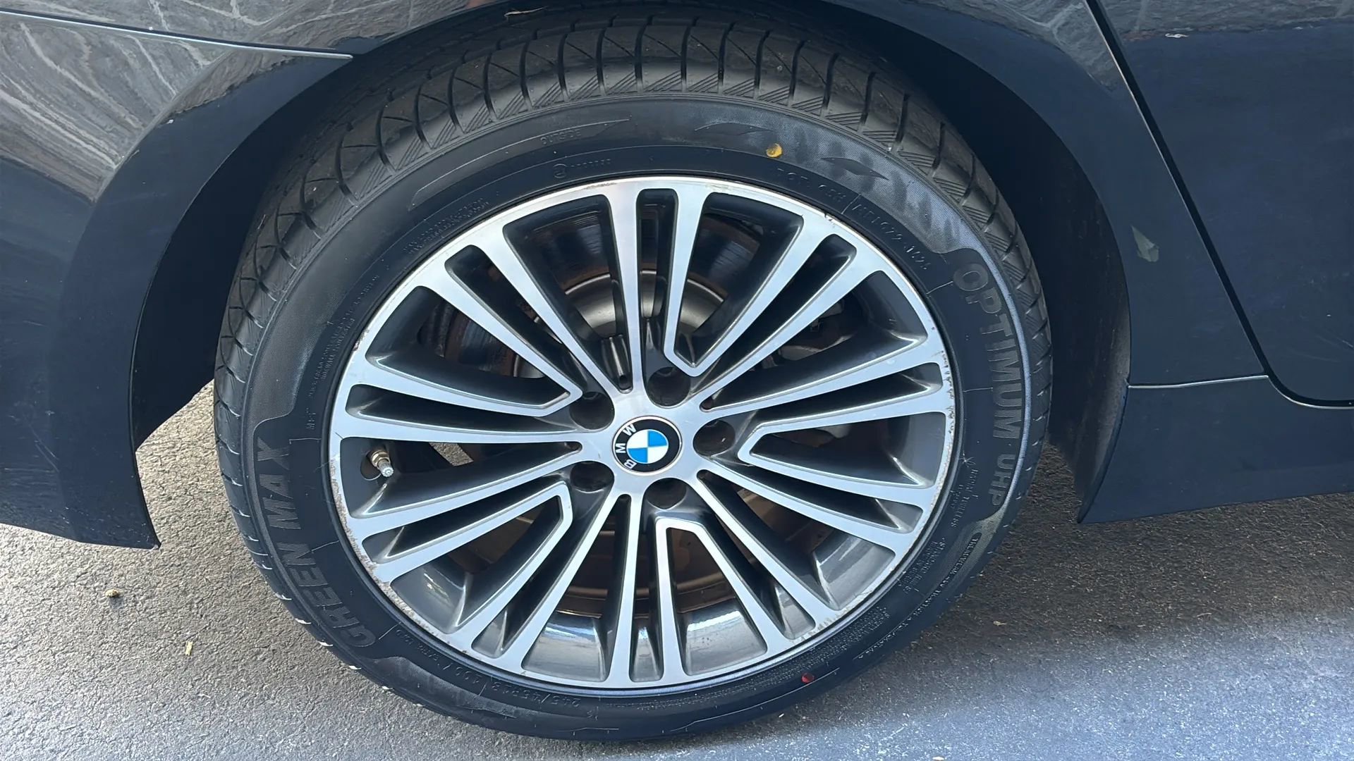 Used 2019 BMW 530i xDrive w/ Convenience Package image 40