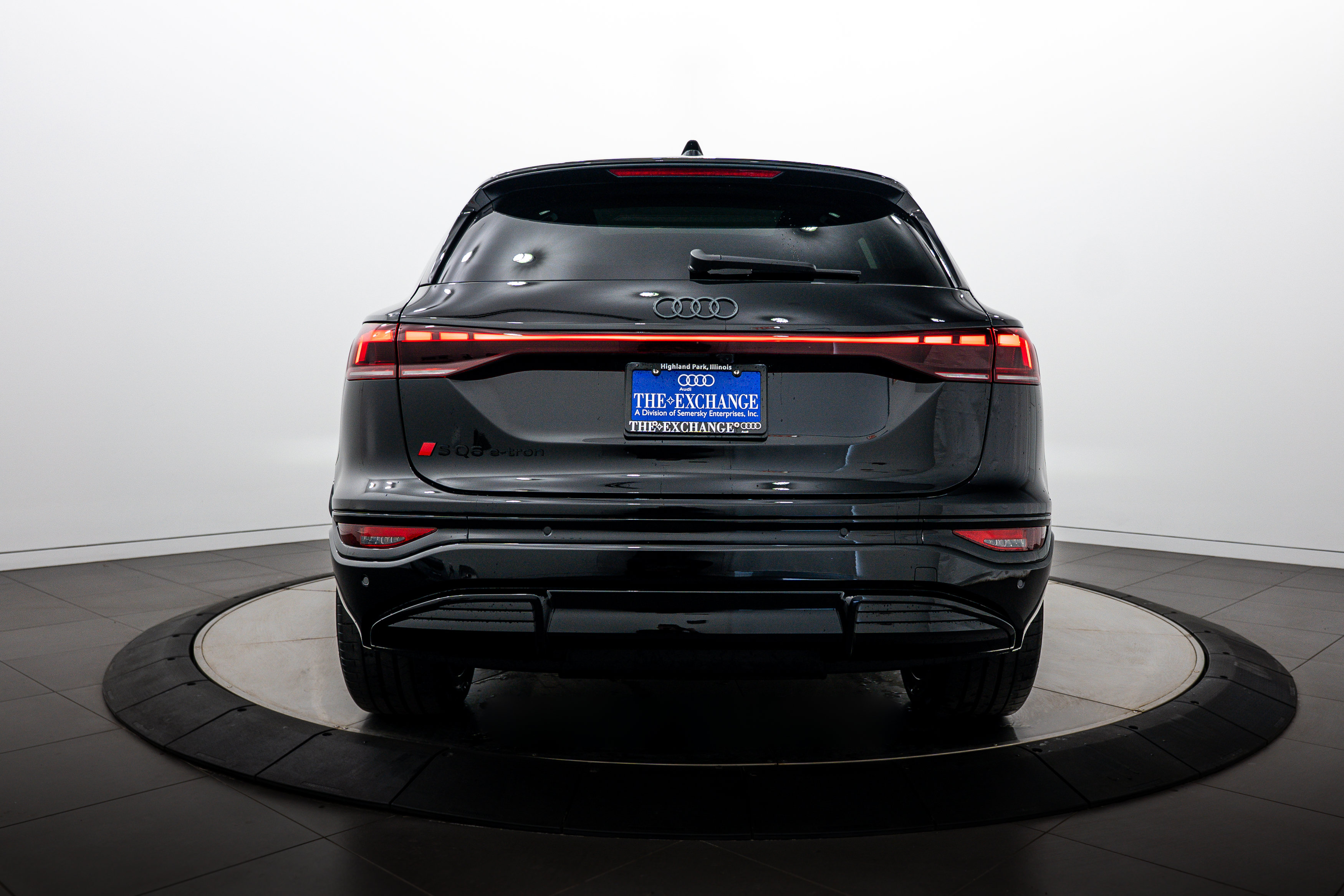 New 2027 Audi SQ6 e-tron Premium Plus AWD/4WD image 22