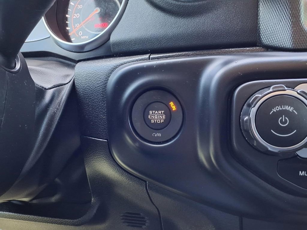 Certified 2022 Jeep Wrangler Unlimited Sahara w/ Cold Weather Group AWD/4WD image 8