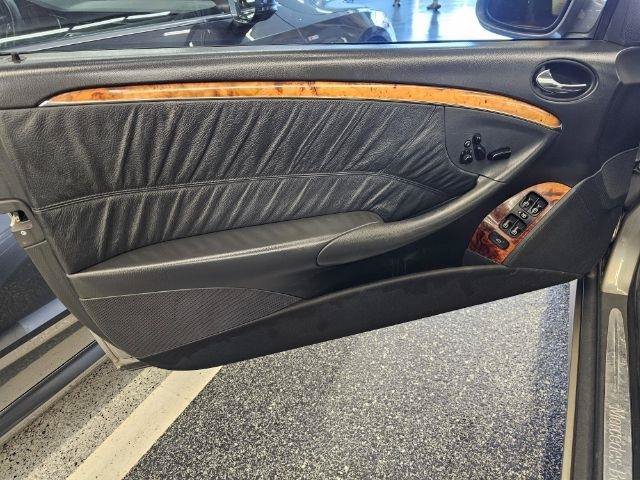Used 2005 Mercedes-Benz CLK 500 Cabriolet image 22