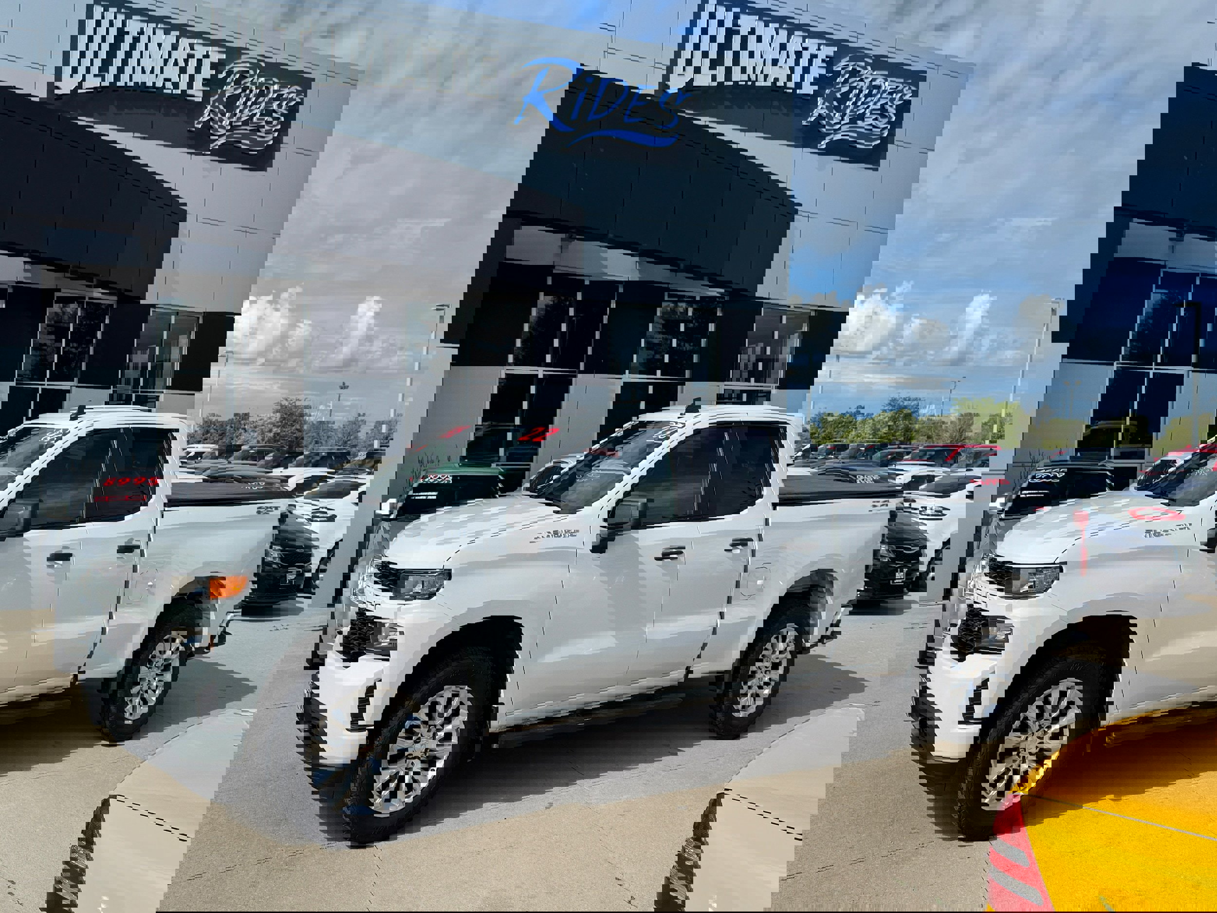 Used 2022 Chevrolet Silverado 1500 Custom image 1