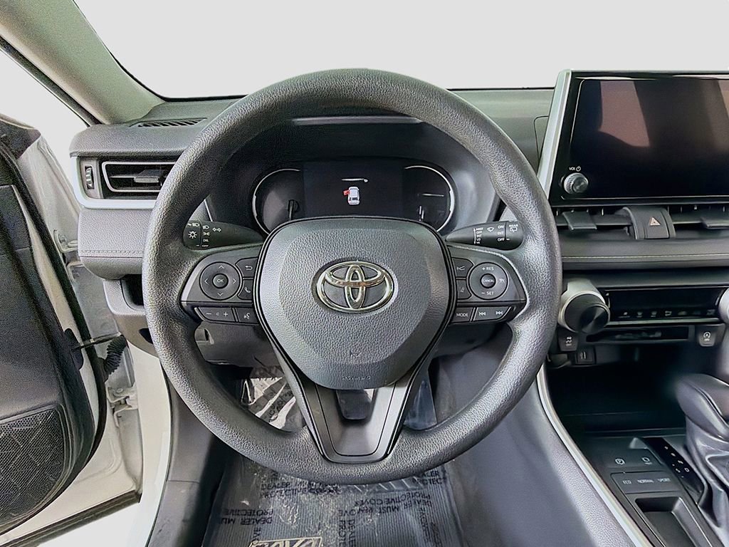 Used 2025 Toyota RAV4 LE image 26
