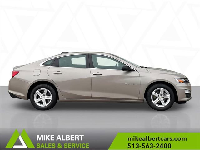 Used 2023 Chevrolet Malibu LS image 3