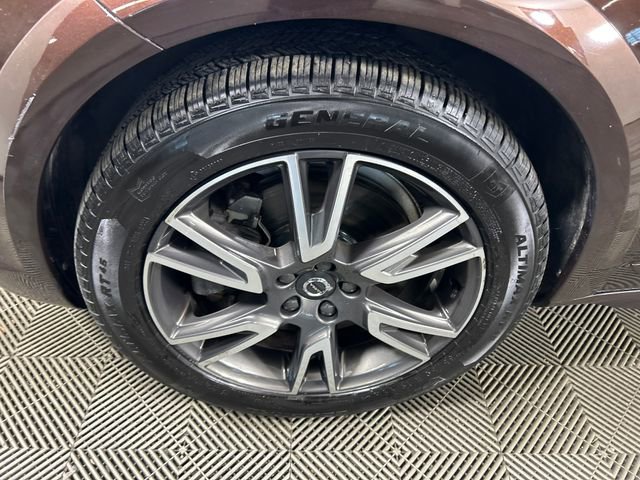 Used 2017 Volvo V90 T6 Cross Country image 11
