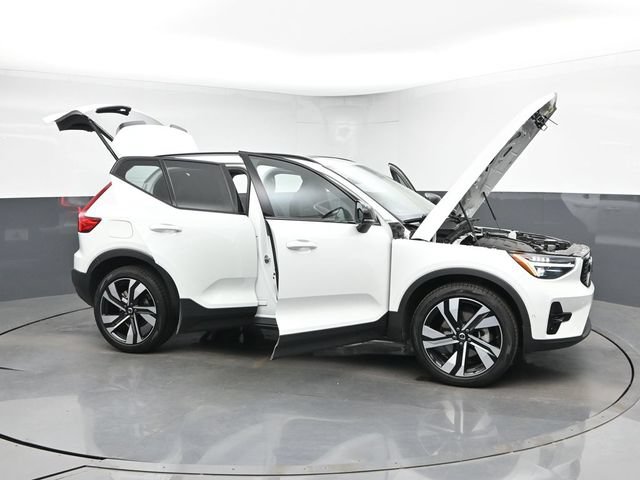 Used 2023 Volvo XC40 B5 Ultimate w/ Protection Package Premier AWD/4WD image 52