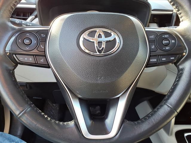 Used 2022 Toyota Corolla Cross LE w/ Moonroof Package image 13