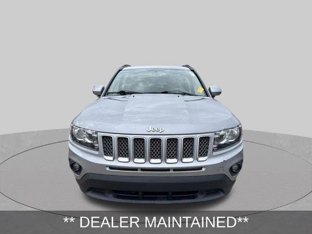 Used 2017 Jeep Compass Latitude FWD image 2