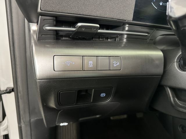 Used 2024 Hyundai Kona SEL w/ Convenience Package image 19
