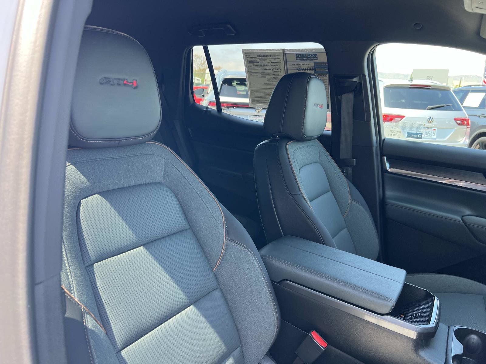 Used 2026 GMC Terrain AT4 AWD/4WD image 30