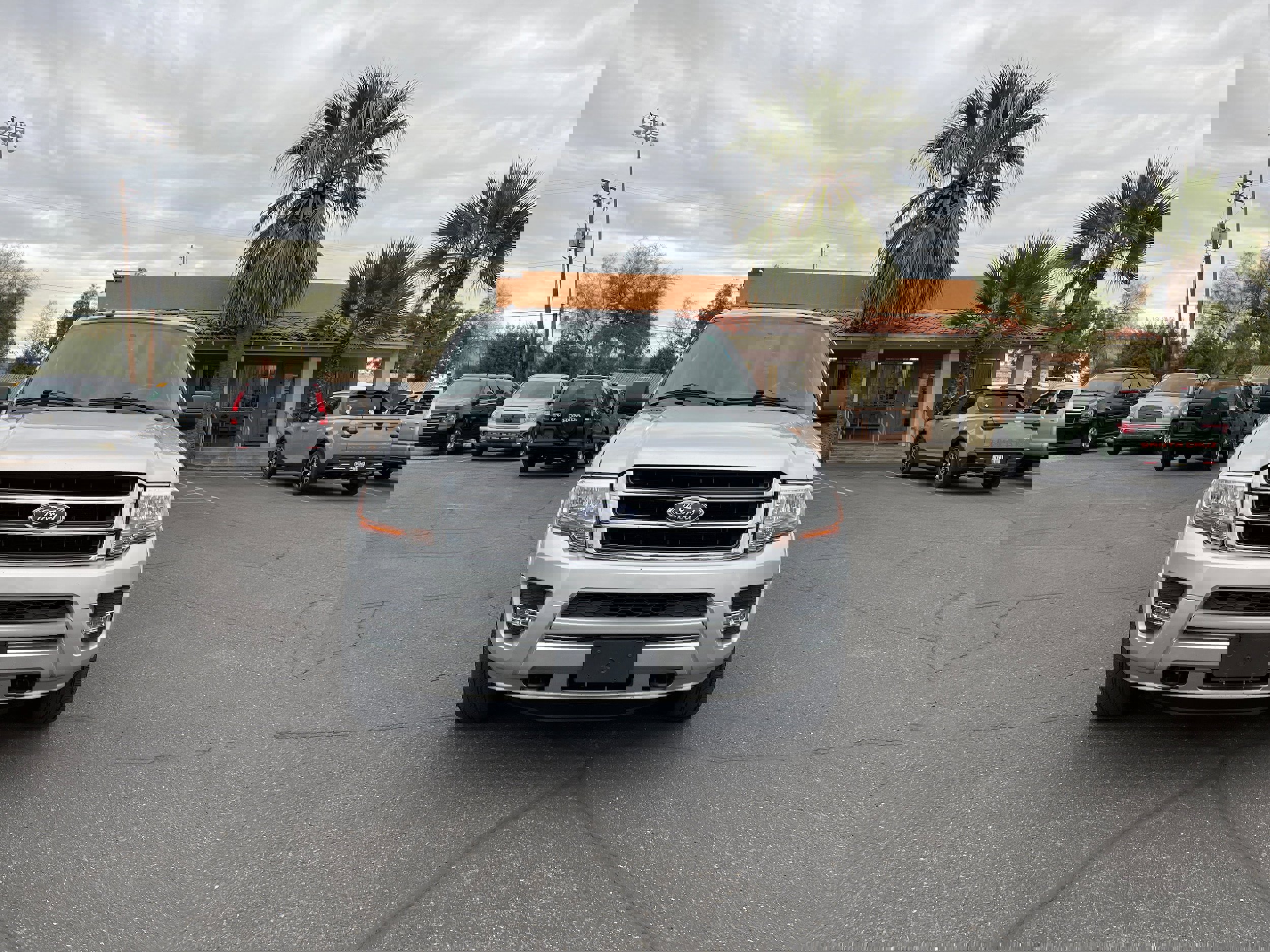 Used 2017 Ford Expedition EL XLT image 8