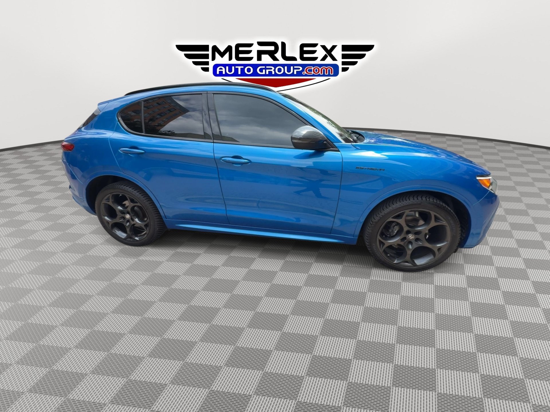Used 2023 Alfa Romeo Stelvio Estrema AWD/4WD image 9