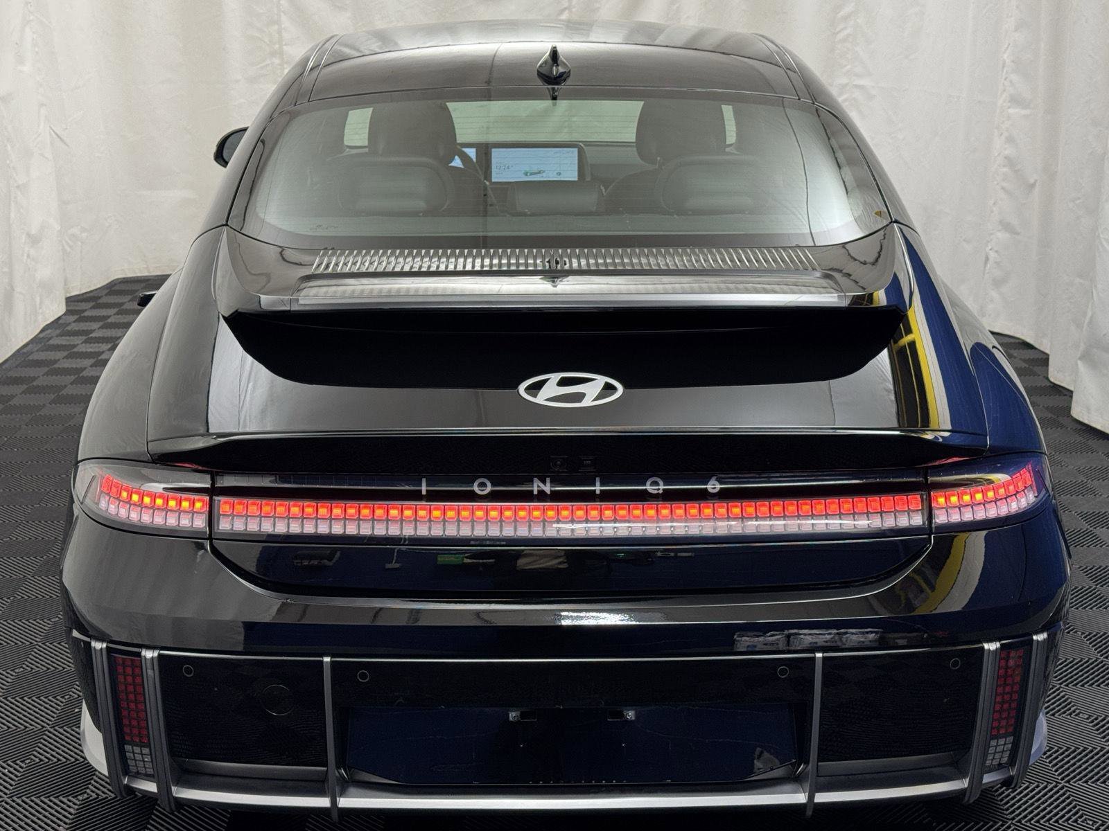 Used 2025 Hyundai Ioniq 6 SEL AWD/4WD image 10