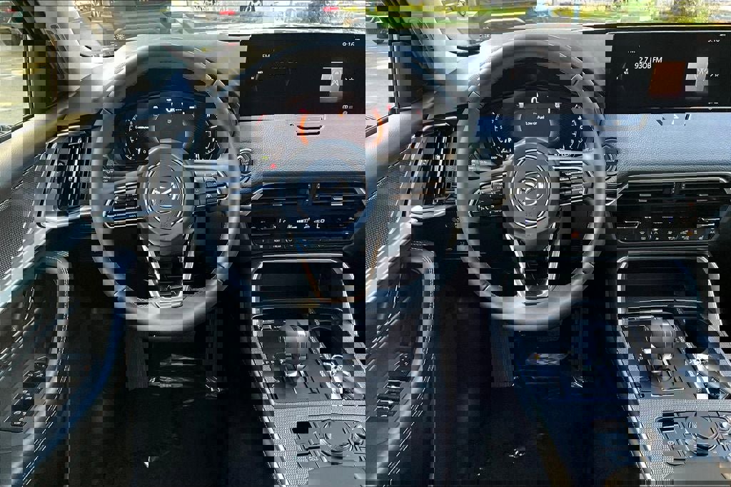 New 2025 MAZDA CX-70 3.3 Turbo w/ Premium Package image 4