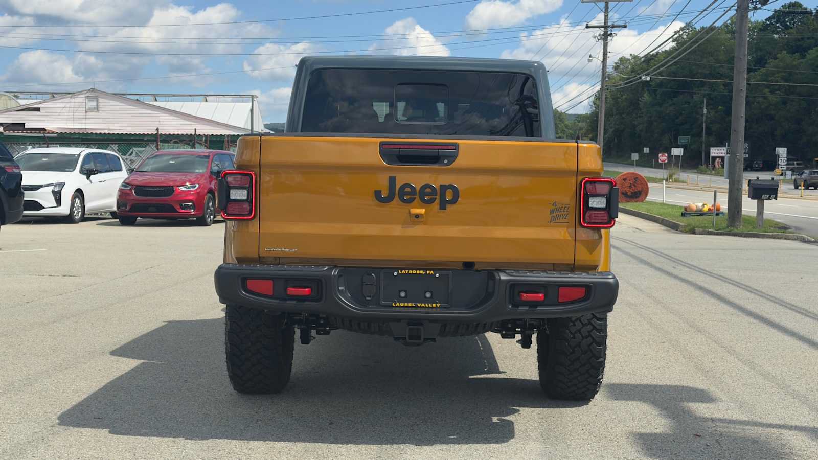 New 2026 Jeep Gladiator Rubicon w/ Rockslide Package AWD/4WD image 7