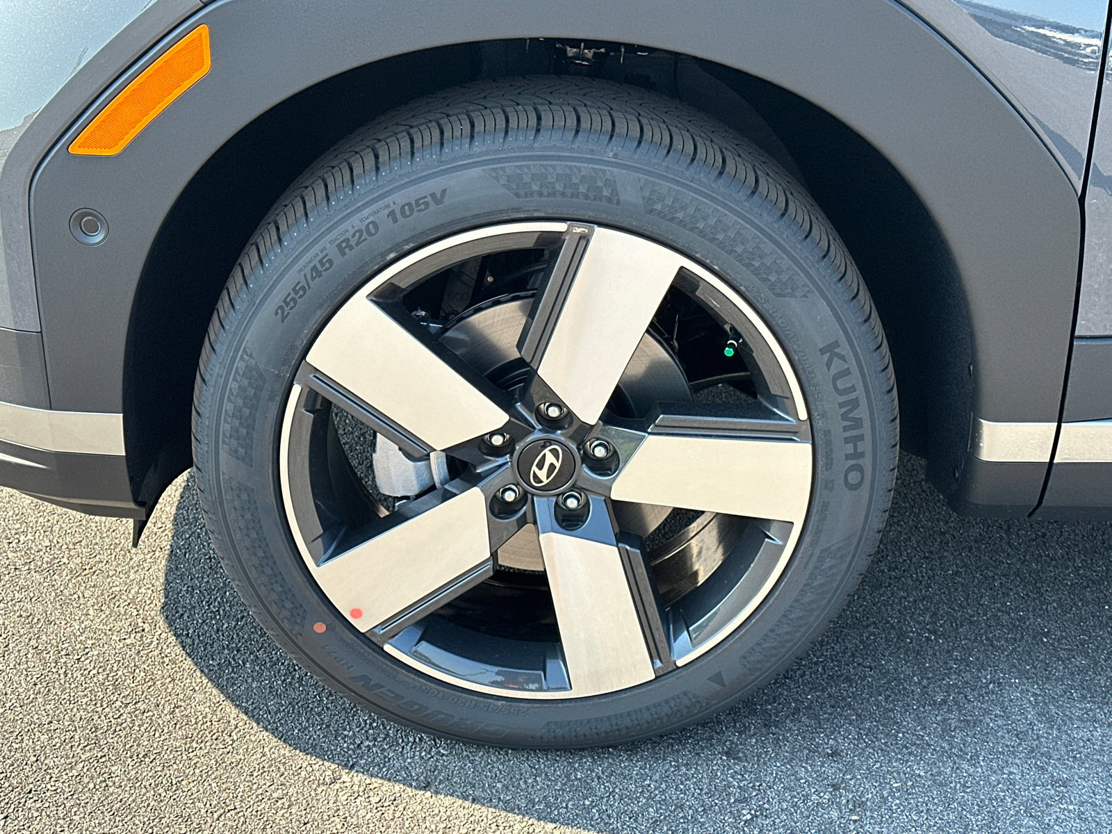 New 2027 Hyundai Santa Fe Limited FWD image 13