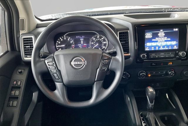 Used 2023 Nissan Frontier SV image 8