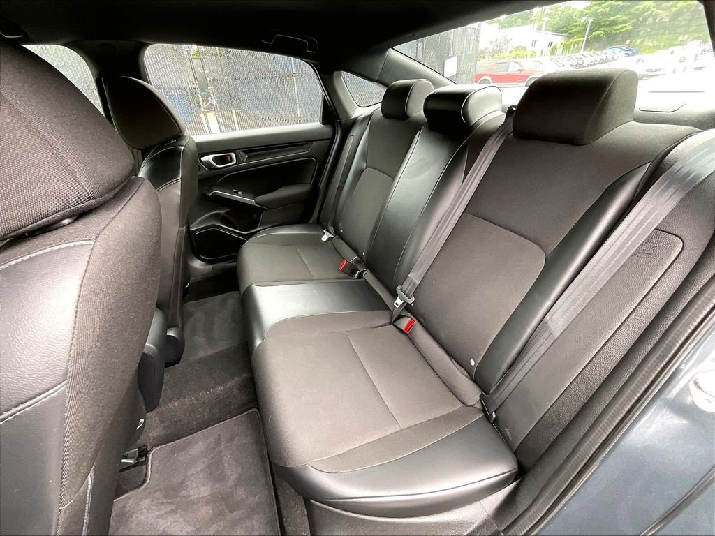 Used 2023 Honda Civic Sport image 15