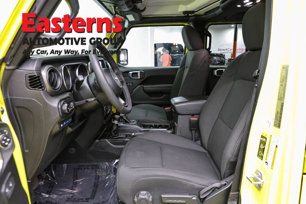 Used 2023 Jeep Wrangler Unlimited w/ Cold Weather Group AWD/4WD image 14