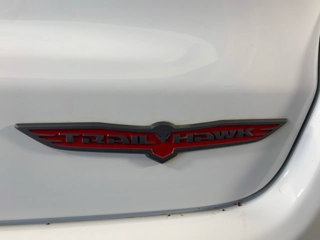 Used 2024 Jeep Compass Trailhawk w/ Trailhawk Convenience Group AWD/4WD image 36