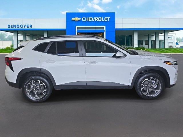 New 2026 Chevrolet Trax LT w/ Driver Confidence Package FWD image 7