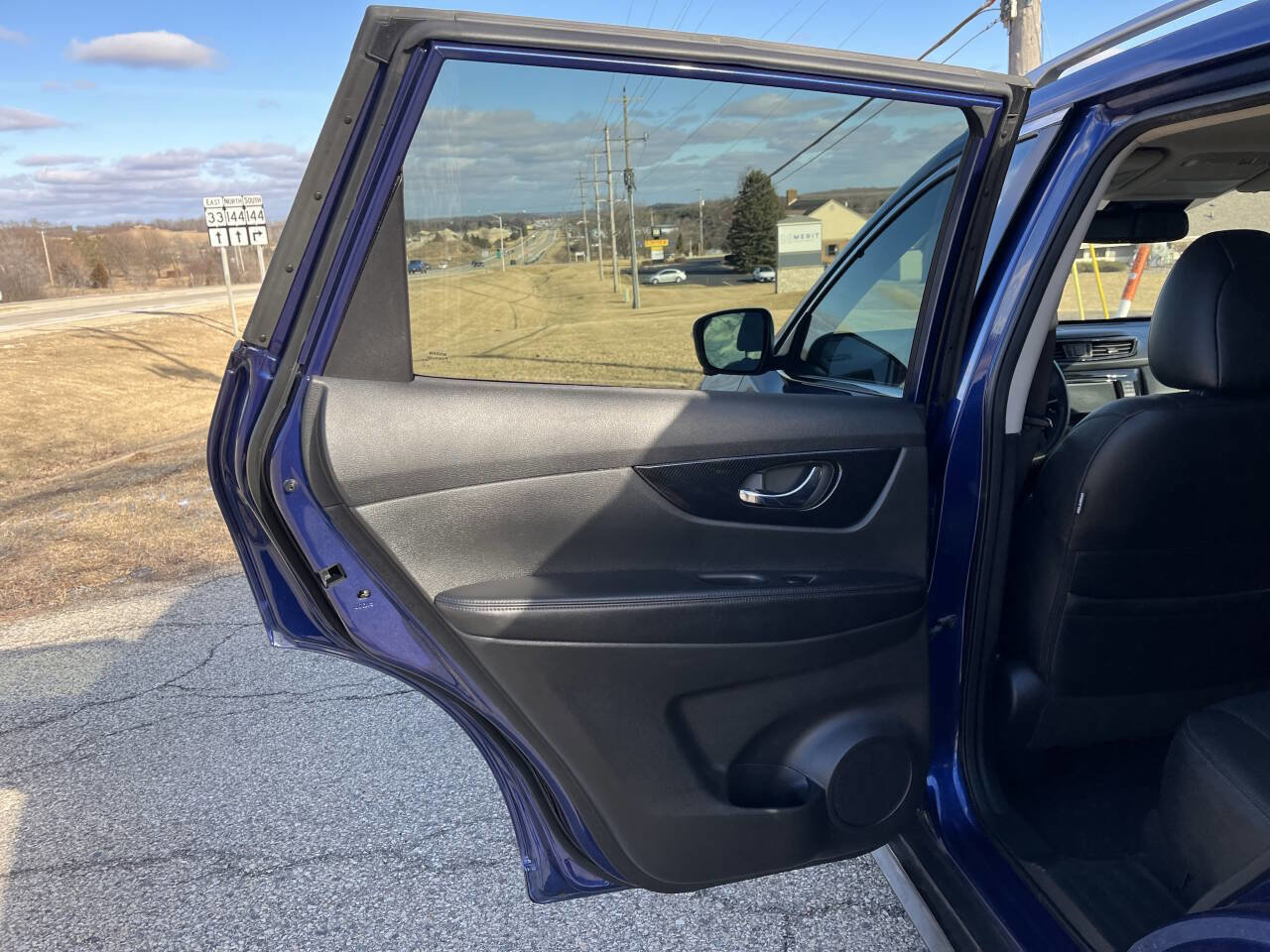 Used 2020 Nissan Rogue SL AWD/4WD image 25
