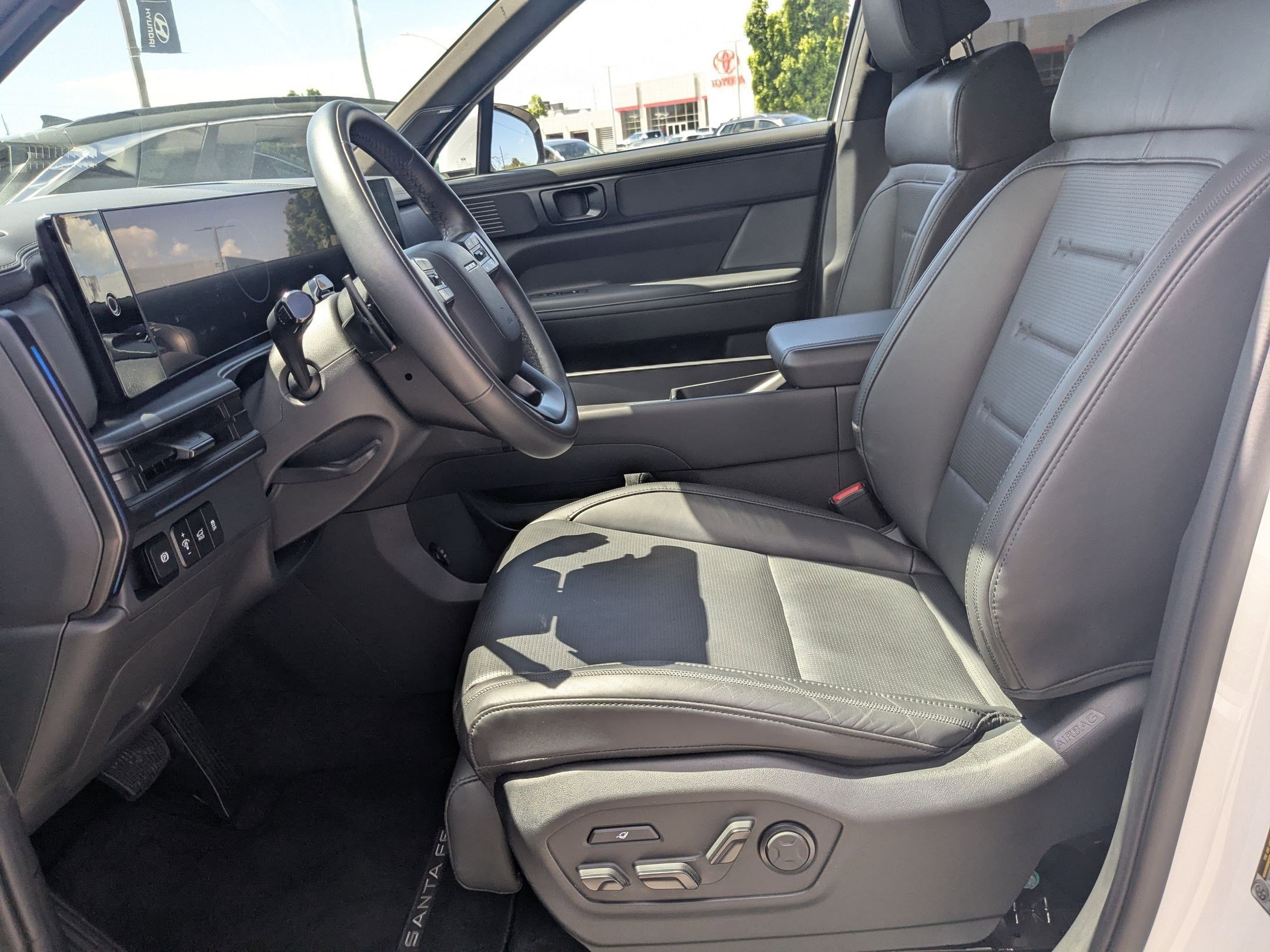 Certified 2025 Hyundai Santa Fe Calligraphy AWD/4WD image 16