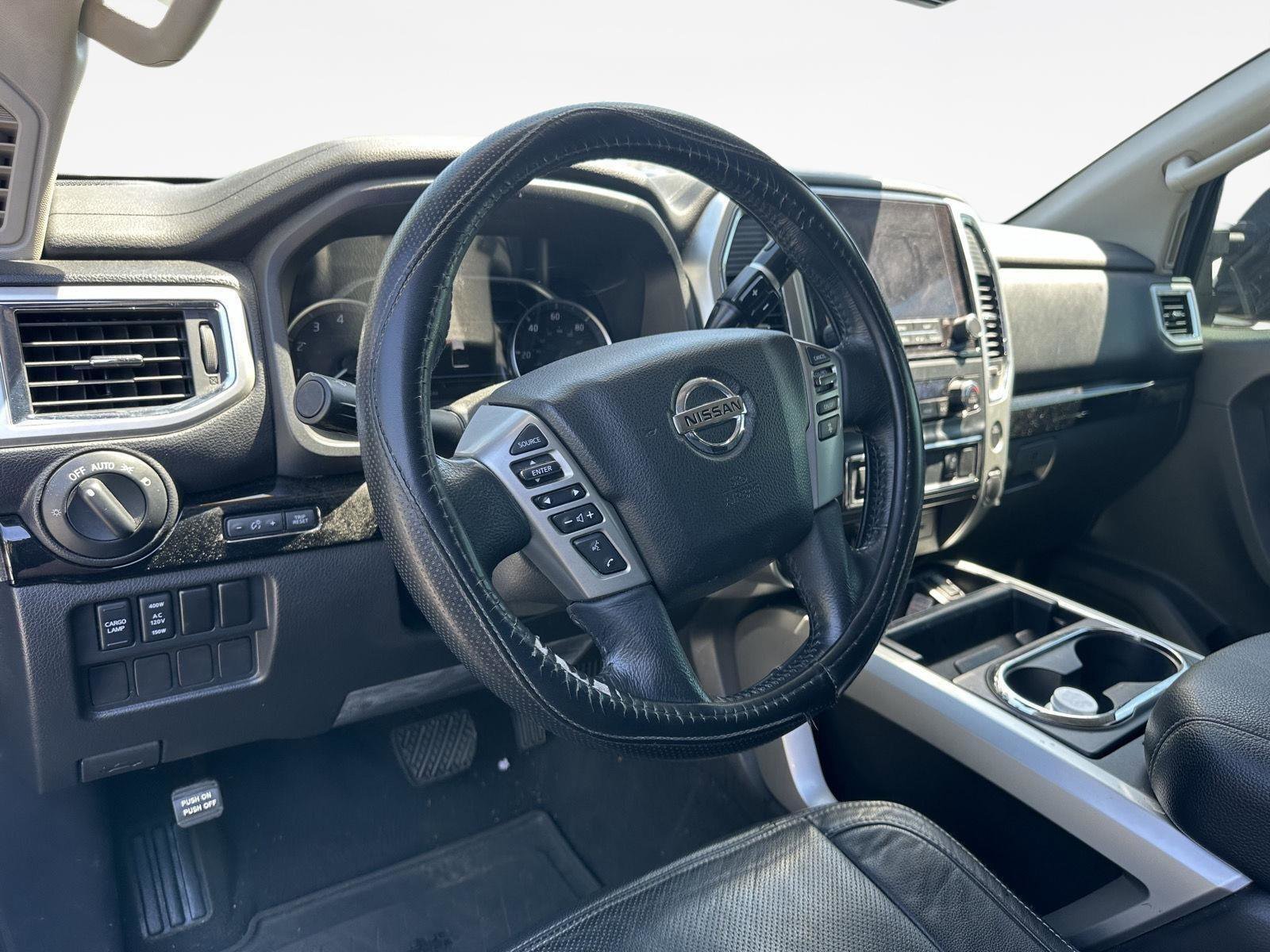 Used 2021 Nissan Titan SV w/ SV Convenience Package AWD/4WD image 10