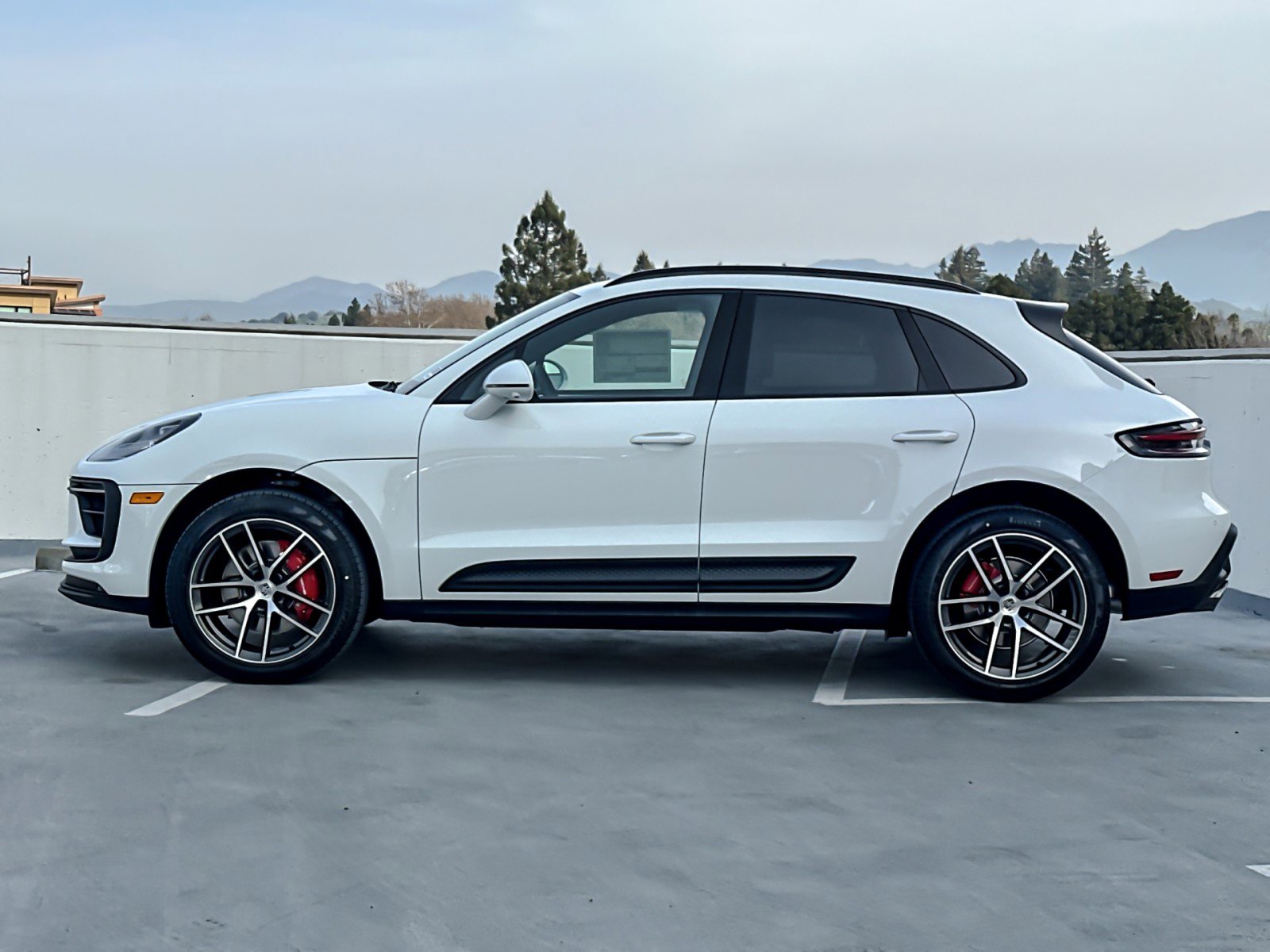 New 2026 Porsche Macan S image 2
