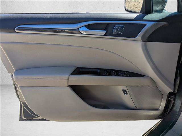 Used 2019 Ford Fusion SEL image 14