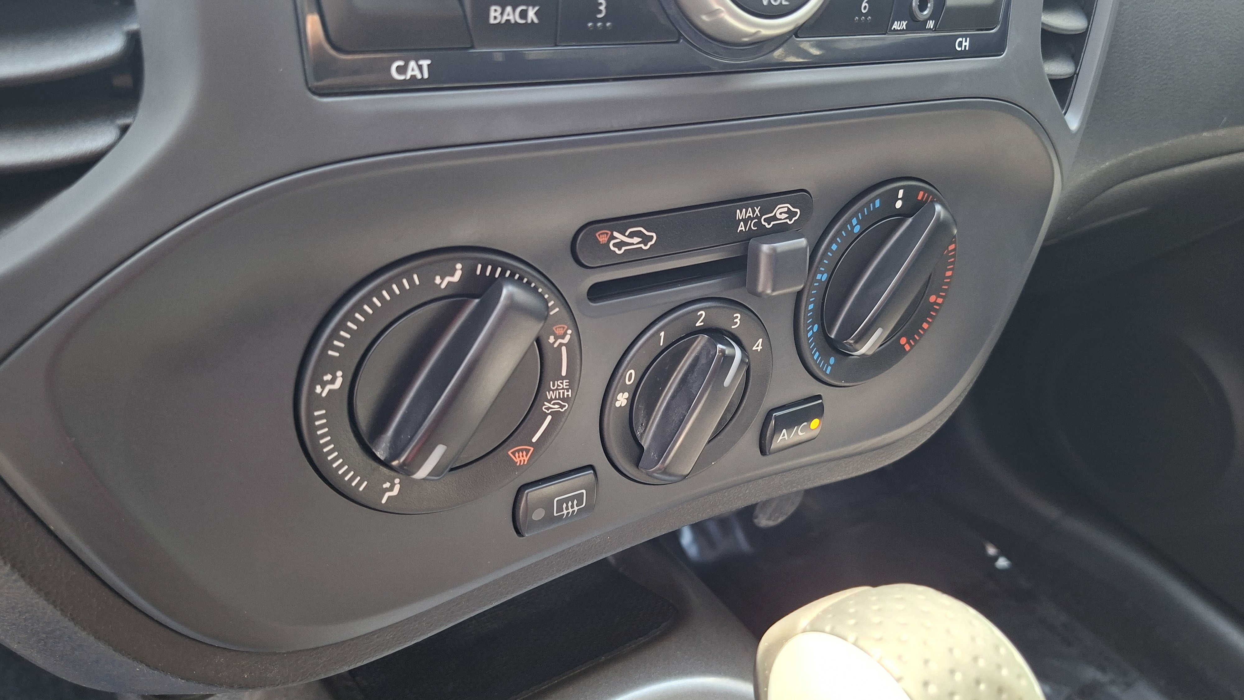 Used 2013 Nissan Juke S FWD image 14
