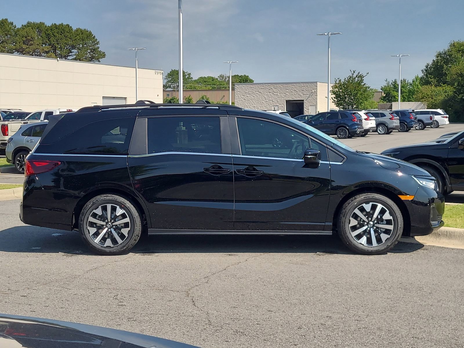 New 2026 Honda Odyssey EX-L image 2