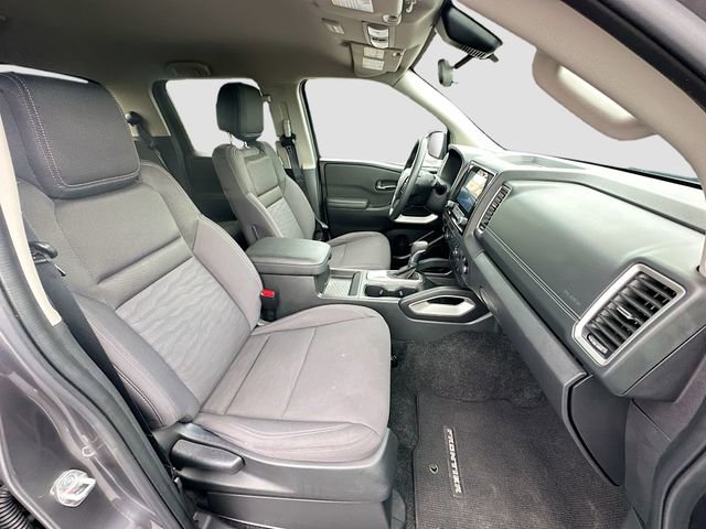 Used 2024 Nissan Frontier SV image 25