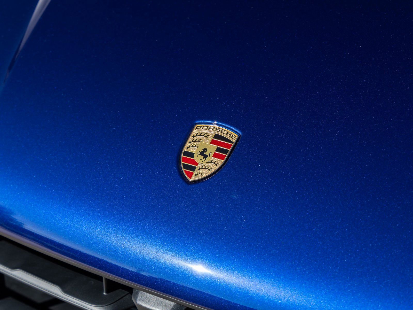 New 2026 Porsche Macan Turbo image 19