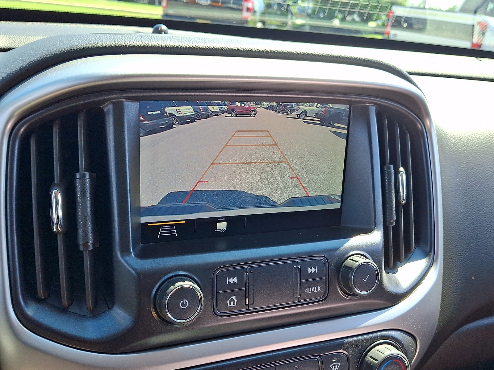 Used 2019 Chevrolet Colorado LT w/ Redline Special Edition AWD/4WD image 24