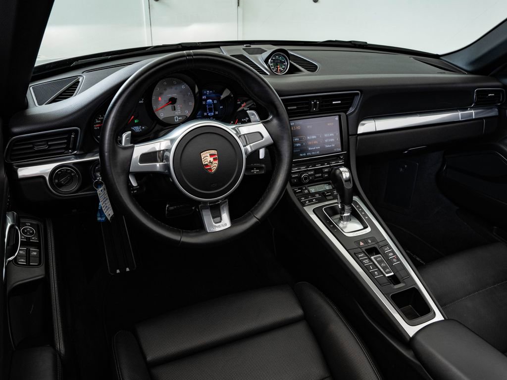 Used 2013 Porsche 911 Carrera 4S image 4