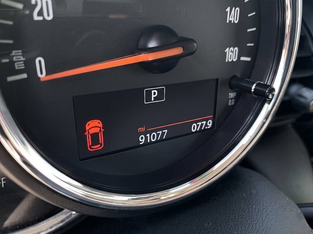 Used 2019 MINI Cooper 2-Door Hardtop w/ Signature Upholstery Package FWD image 11