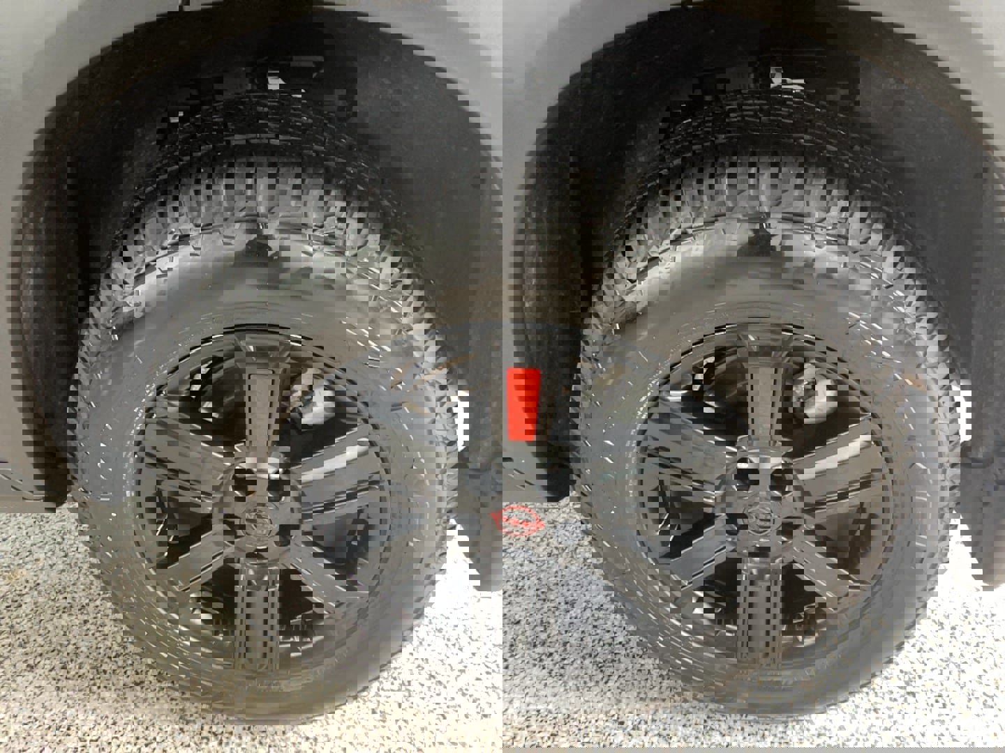 Used 2025 Nissan Rogue SV image 5