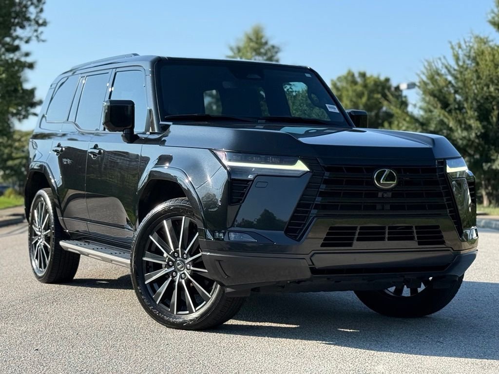 Used 2024 Lexus GX 550 AWD/4WD image 2