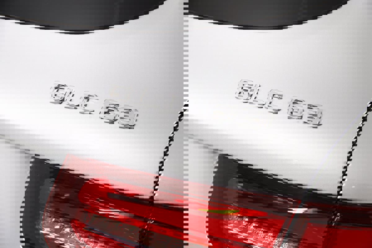 Used 2019 Mercedes-Benz GLC 63 AMG 4MATIC image 4