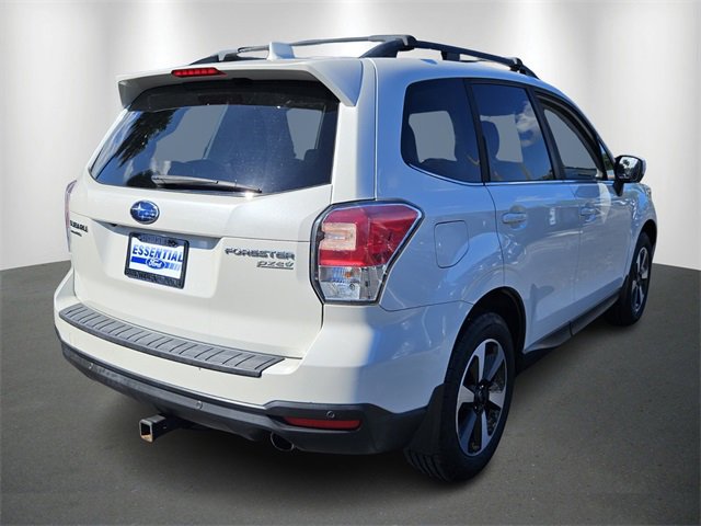 Used 2017 Subaru Forester 2.5i Limited image 2