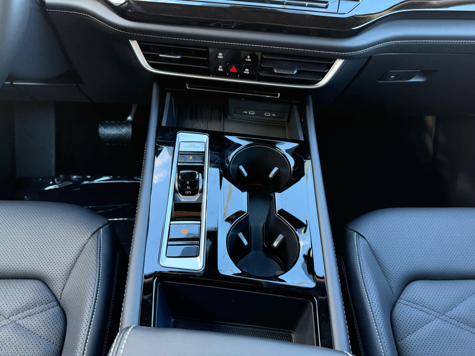 New 2026 Volkswagen Atlas SE image 23