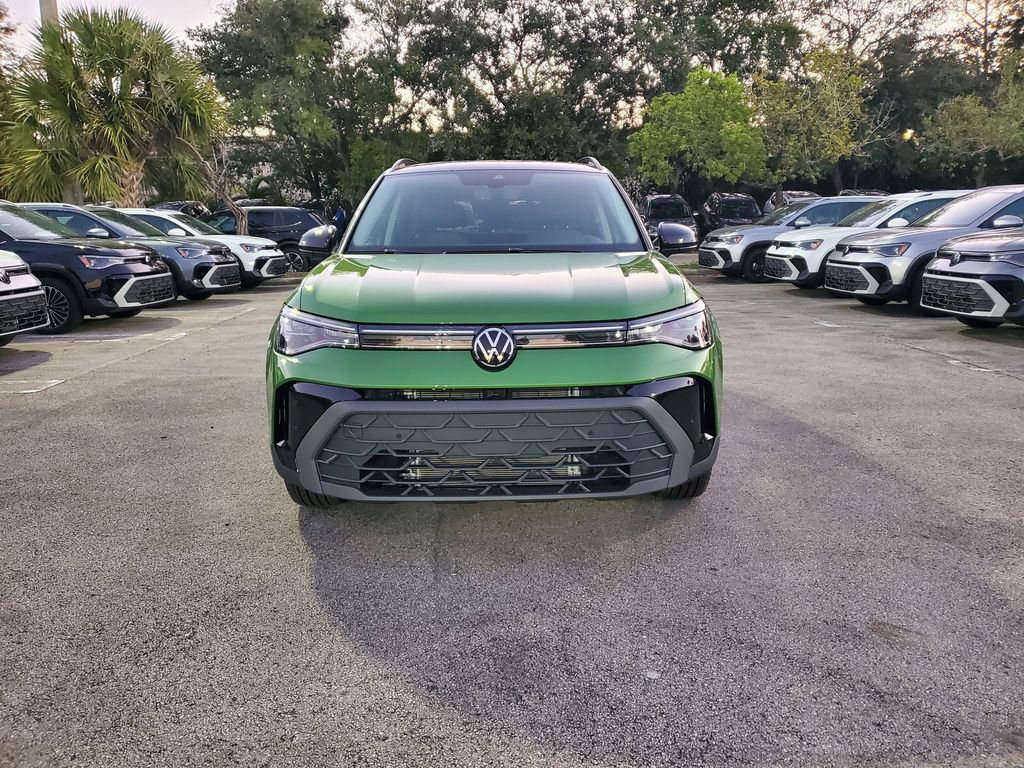 New 2025 Volkswagen Taos SE image 2