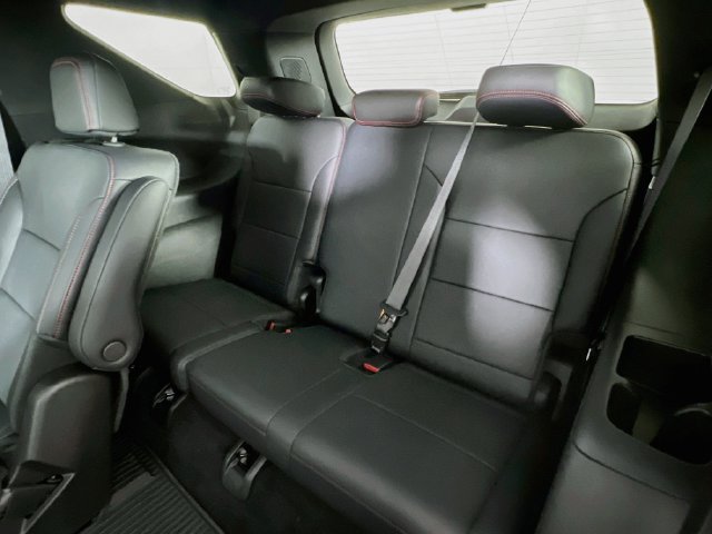 Used 2026 Chevrolet Traverse Z71 w/ Enhanced Driving Package AWD/4WD image 36